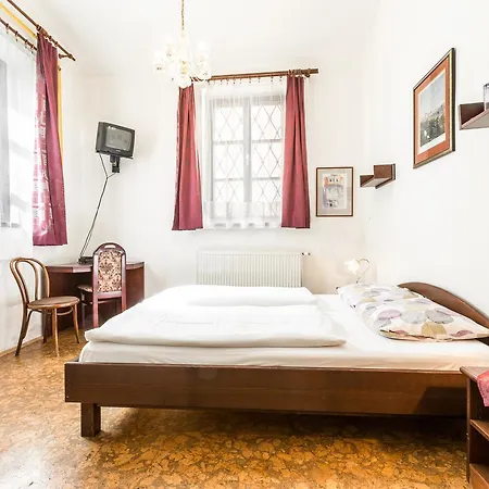 Dientzenhofer Guest house 3*
